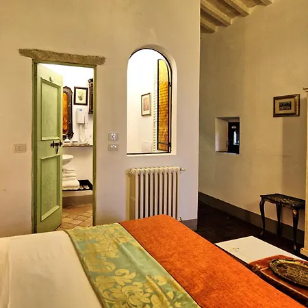 Willa Tenuta Lonciano By Posarellivillas