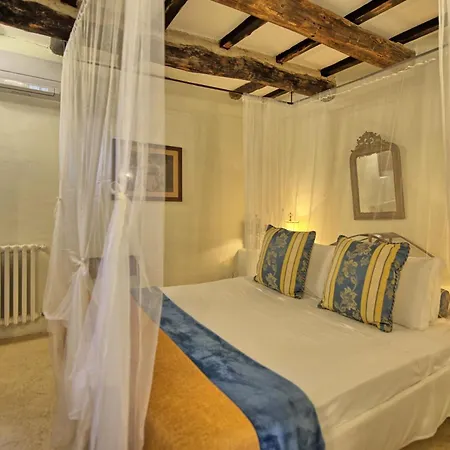 Willa Tenuta Lonciano By Posarellivillas *